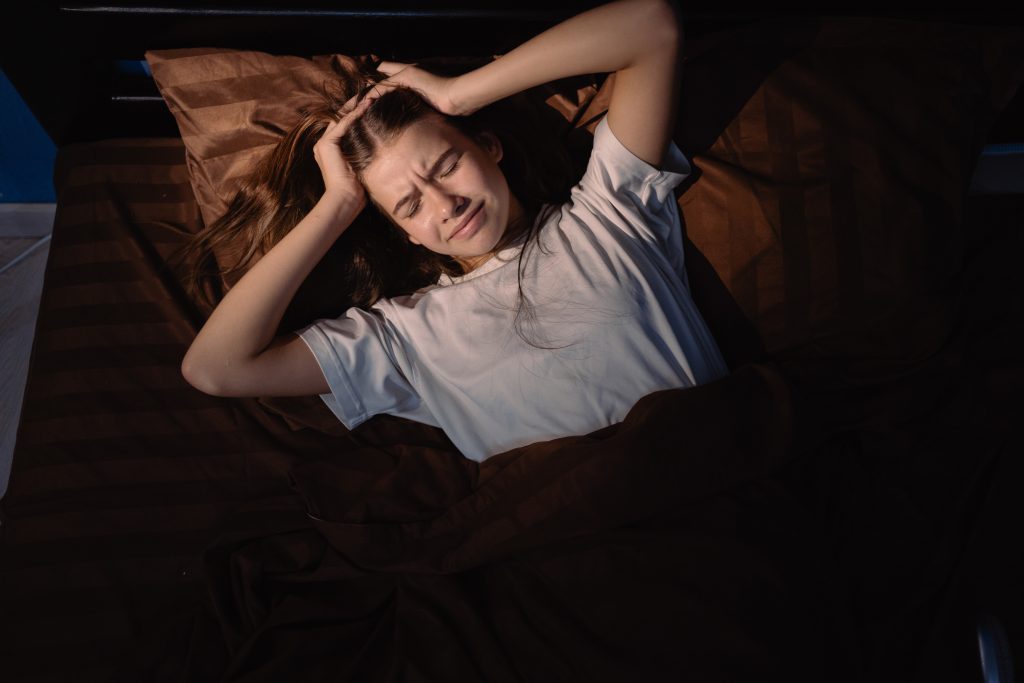 Lat sengångare utifrån – vilt lejon inuti