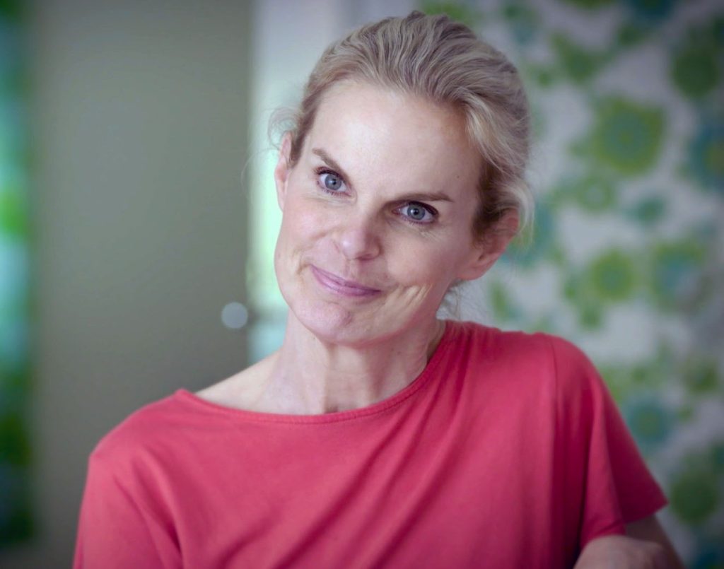 Charlie är ensamstående mamma – med utmattningen flåsande i nacken