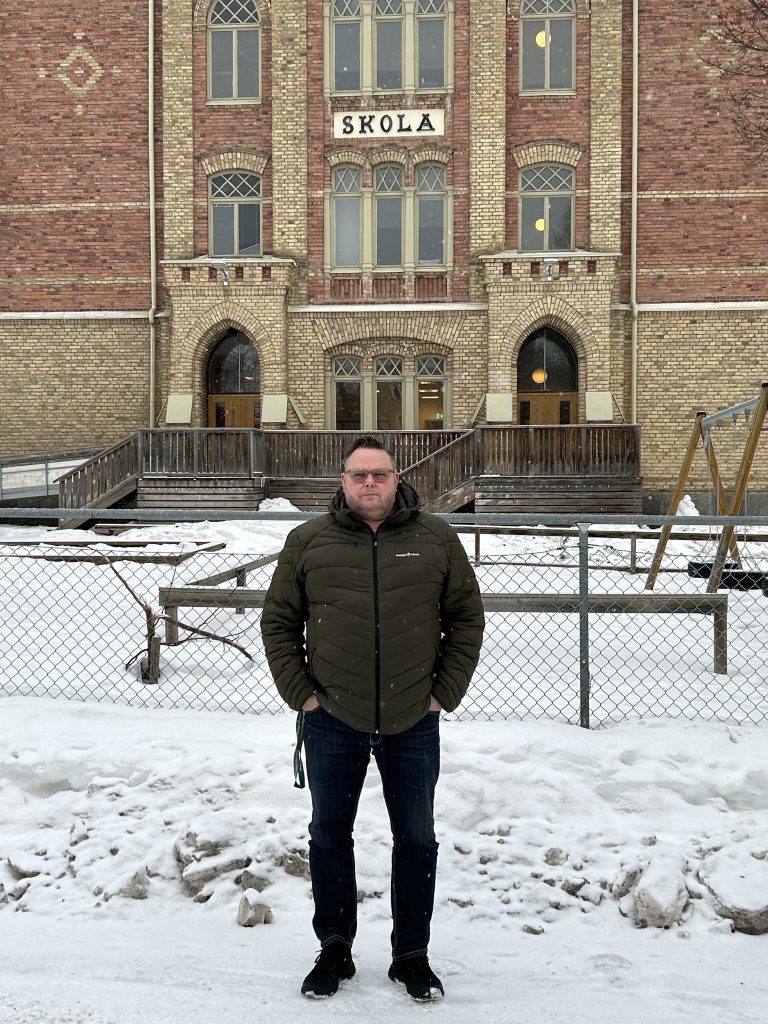 ”Skollagen räcker inte till”